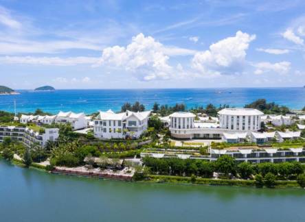 Отель Palace Resort Yalong Bay