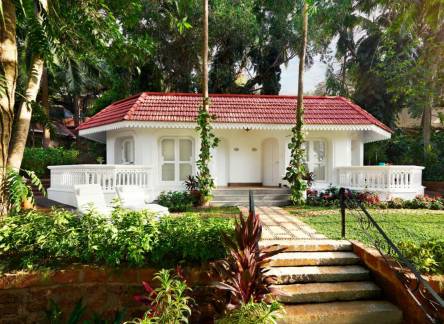 Отель Taj Fort Aguada Resort & Spa