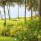 Отель Taj Holiday Village Resort & Spa
