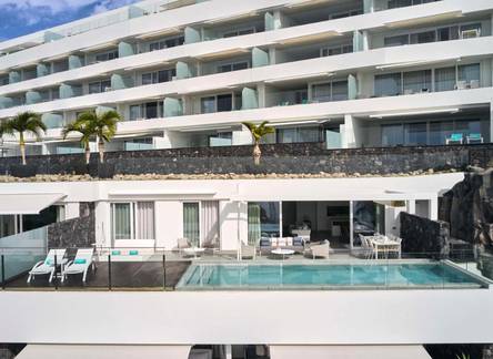 Отель Royal Hideaway Corales Suites