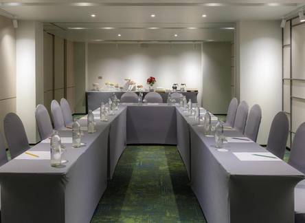Отель ibis Styles Bangkok Sukhumvit Phra Khanong