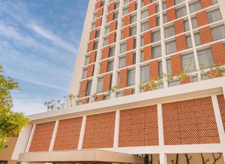 Отель Jetwing Colombo Seven