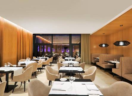 Отель Iberostar Selection Lisboa