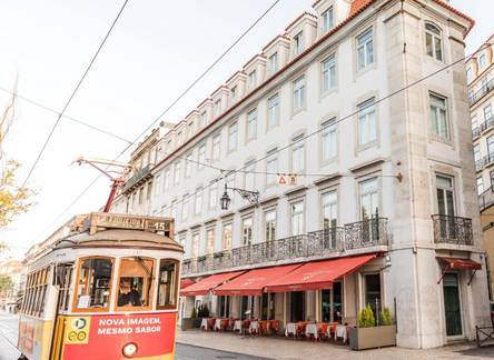 Отель Corpo Santo Lisbon Historical Hotel