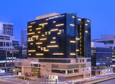 Отель DoubleTree by Hilton Dubai - Business Bay