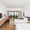 Отель Holiday Inn Express Haikou West Coast