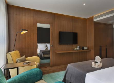 Отель Publica Isrotel Autograph Collection