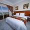 Отель AMC Royal Hotel