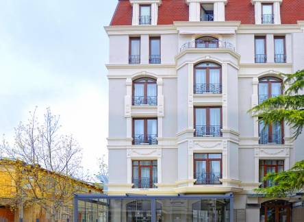 Отель City Avenue Hotel