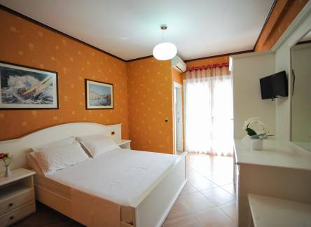 Отель Iliria Internacional Hotel