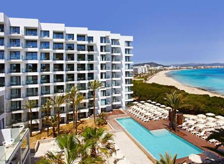 Отель Iberostar Cala Millor