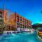 Отель Avista Grande Phuket Karon