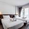 Отель 7Q Bangla Hotel