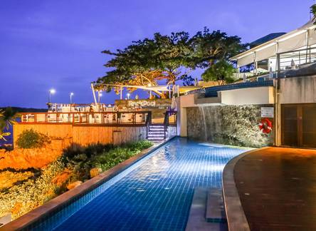 Отель Kanda Pool Villas