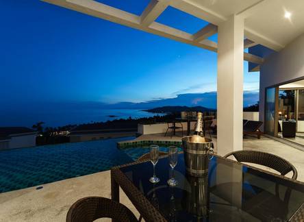 Отель Tropical Sea View Residence