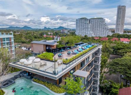 Отель Cross Vibe Pattaya Seaphere