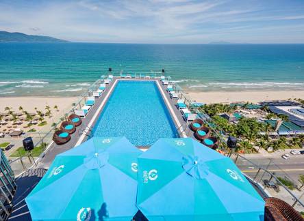 Отель Yarra Ocean Suites Danang
