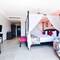 Отель Silver Sands Serenity