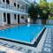 Отель Villa De White Sambur