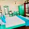 Отель International Beach Hotel & Restaurant