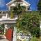 Отель Hilltop Boutique Hotel
