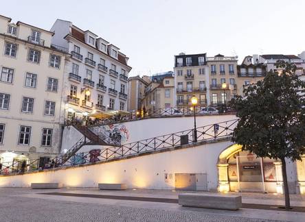 Отель Hello Lisbon Rossio Apartments