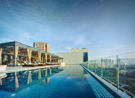 Отель Hotel Stripes Kuala Lumpur