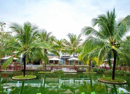 Отель Sonata Resort & Spa