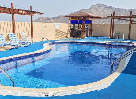 Отель Mirage Hotel Al Aqah