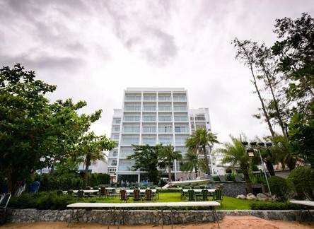 Отель Worita Cove Hotel
