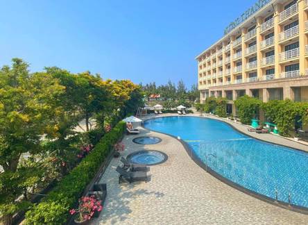 Отель Muong Thanh Holiday Hoi An Hotel