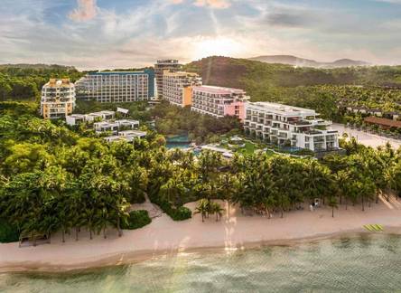 Отель Premier Residences Phu Quoc Emerald Bay