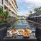 Отель Mayaana Beach Resort Pattaya