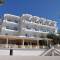 Отель Coral Hotel & Resort