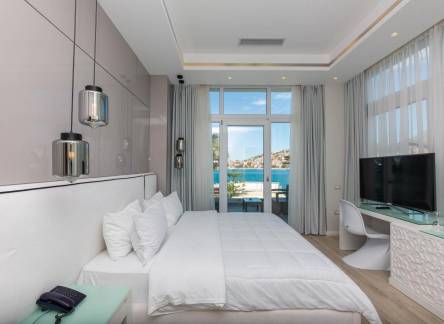 Отель Demi Hotel