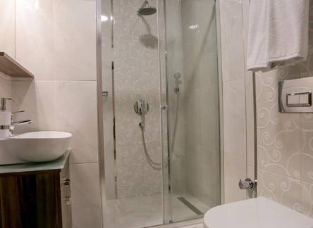 Отель Beyzas Suites