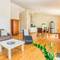 Отель Apartment Marin