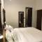 Отель Beach House Hotel