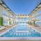 Отель Paris Deli Danang Beach Hotel