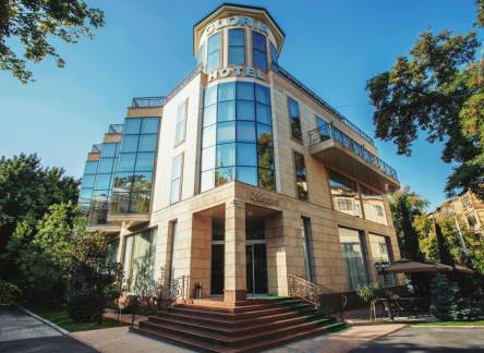 Отель Gloria Hotel