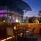Отель Metropol Ceccarini Suite, Riccione