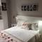 Отель Golden Tram 242 Lisbonne Hostel