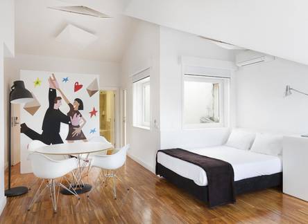 Отель Hello Lisbon Bairro Alto Apartments
