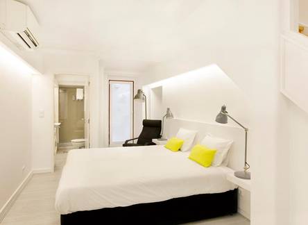 Отель Hello Lisbon Santos Apartments