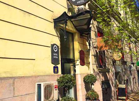 Отель Hotel Opera