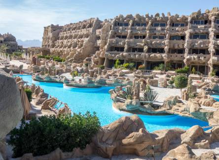 Отель Caves Beach Resort