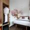 Отель Hotel Clover The Arts