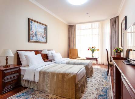 Отель Alanda Hotel