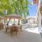 Отель Araamu Holidays & Spa, Dhiffushi