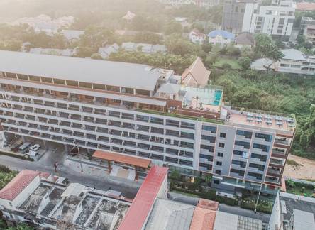 Отель Golden Jomtien Beach Hotel